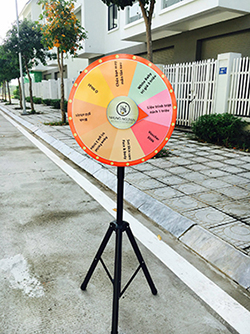 Chân vòng quay may mắn 2